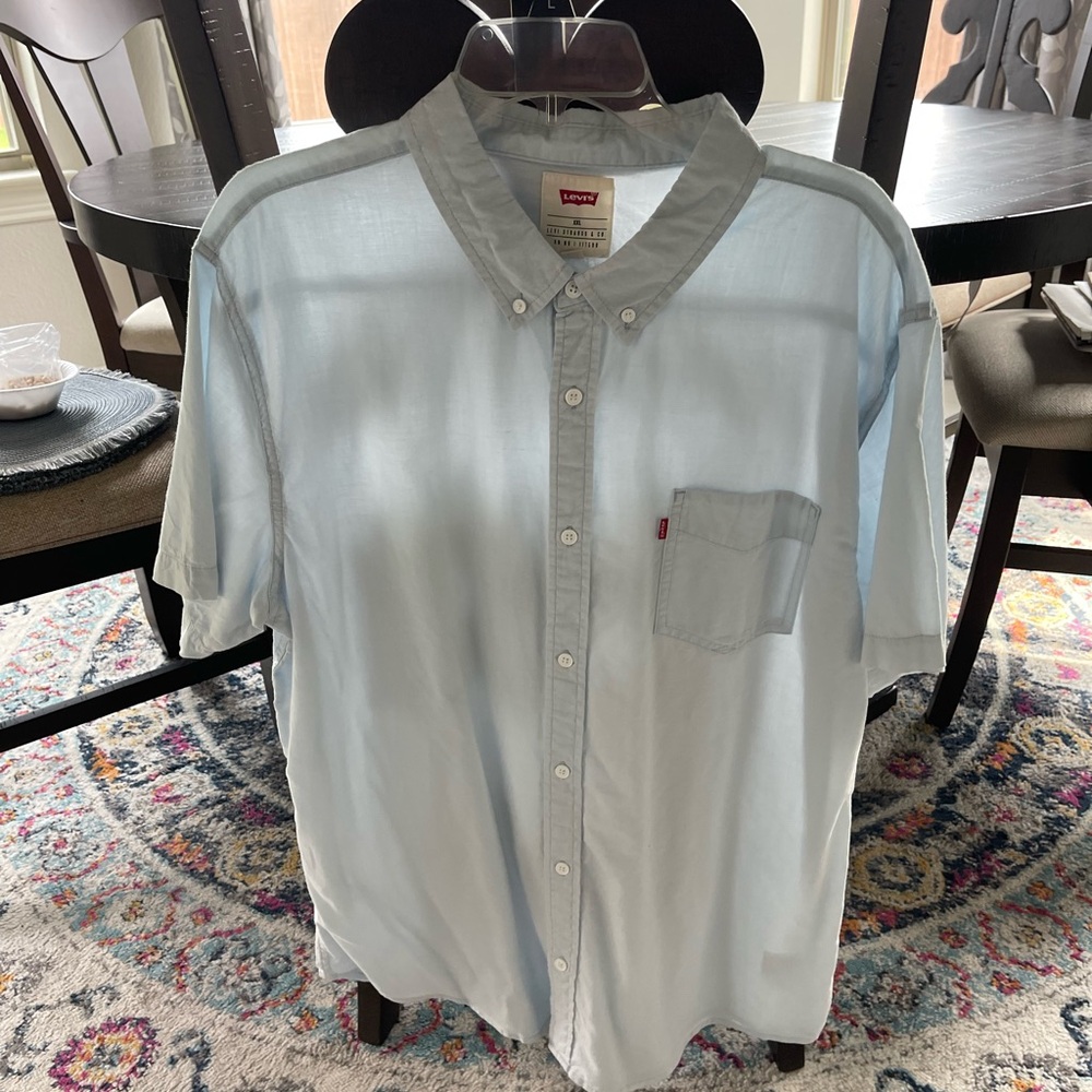 Men’s Levi’s Short Sleeve Button down shirt
